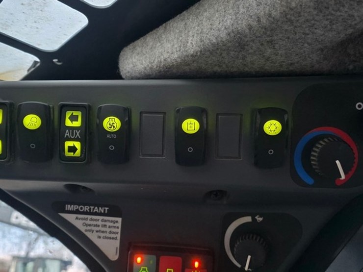 2023-deere-331g-image-57