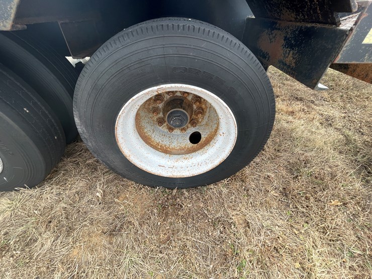 #156-•-2001-k-&-w-trailers-pintle-hitch-trailer-(has-wi-title)-image-38