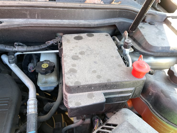 2013-chevrolet-equinox-image-77