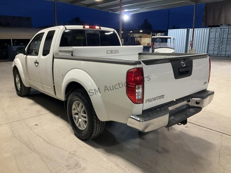 2015-nissan-frontier-image-5