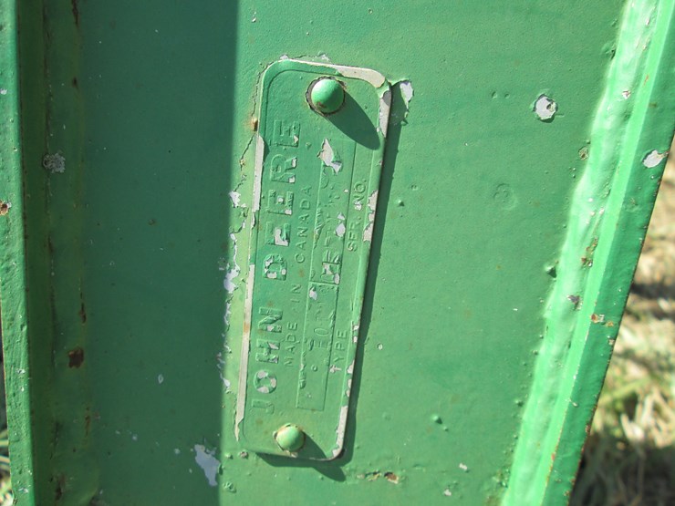 john-deere-148-image-11