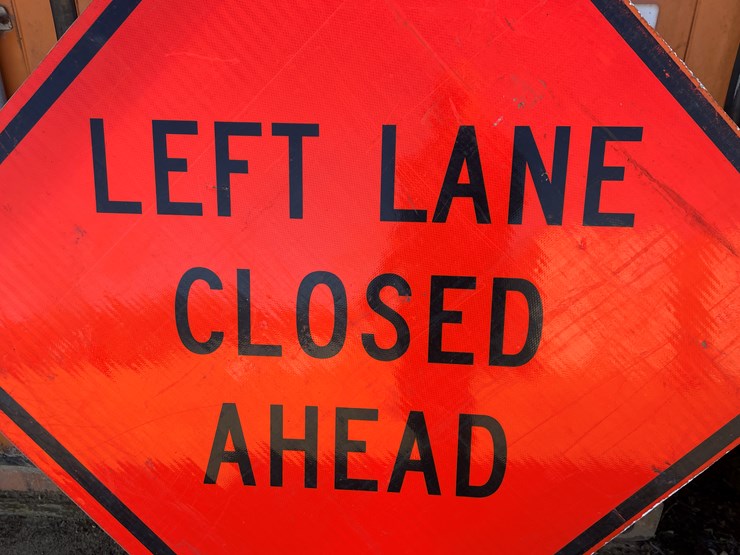 #3935-•-retired-fiberglass-road-signs-image-4