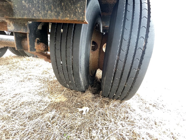 #156-•-2001-k-&-w-trailers-pintle-hitch-trailer-(has-wi-title)-image-37