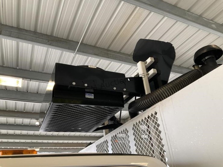 2017-ford-f550-image-11