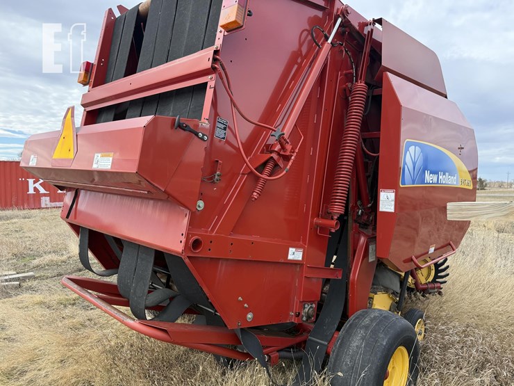 new-holland-br7090-image-1