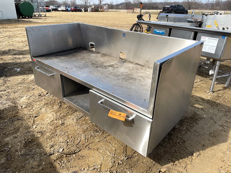 #3973-•-stainless-steel-prep-table-image-1