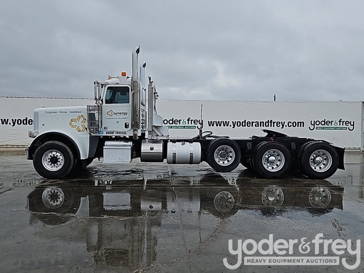 2014-peterbilt-579-image-2
