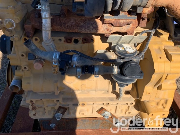 caterpillar-236d-image-21