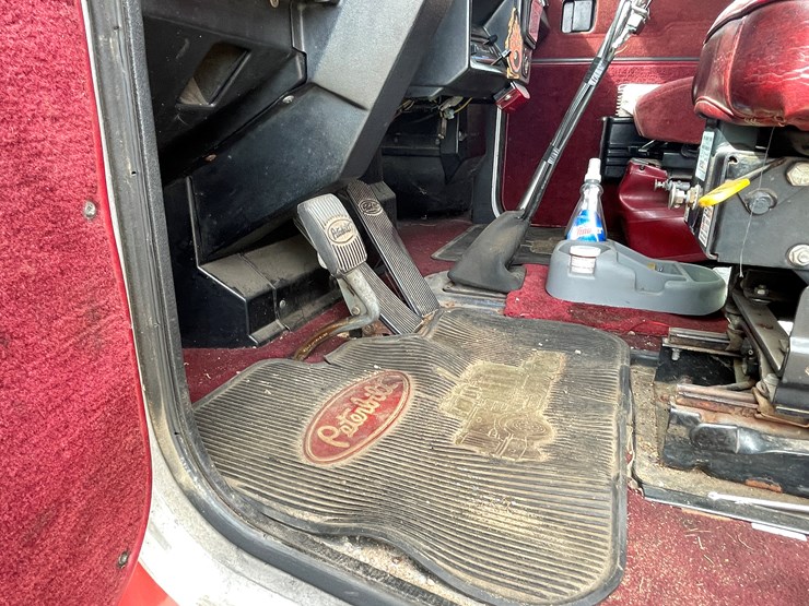 1987-peterbilt-379-image-57
