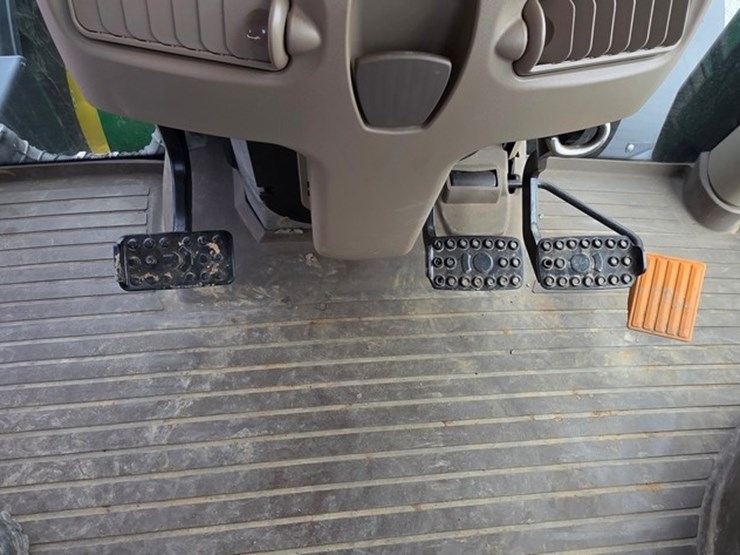 2021-john-deere-6230r-image-73