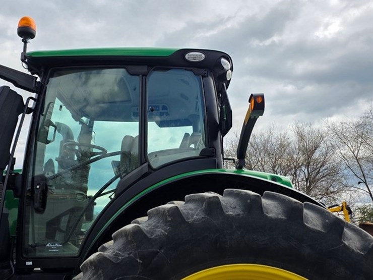 2021-john-deere-6230r-image-40