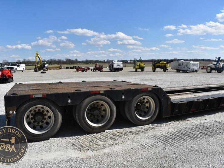 2014-muv-all-lowboy-image-8