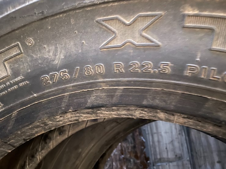 #10744-•-(2)-recapped-semi-tires-image-6