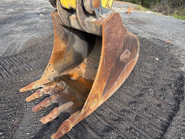 2018-komatsu-pc210-lc-11-image-7