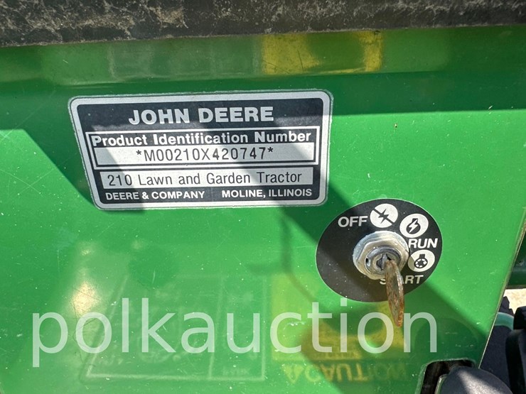 john-deere-210-image-7
