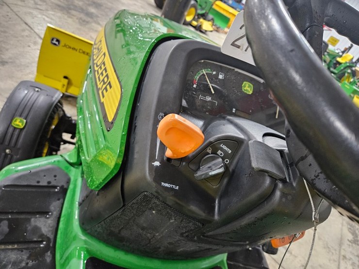 john-deere-x720-image-33