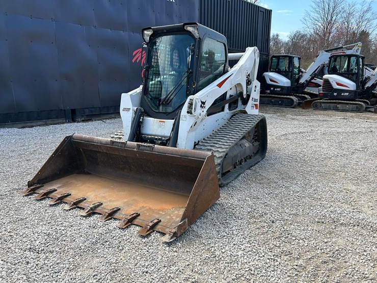 2022-bobcat-t770-image-8