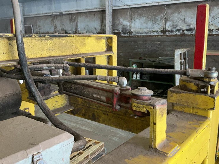 #235-•-lumber-pak-lift-cradle-image-8