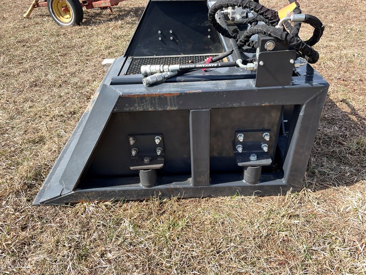 #200-•-wolverine-vibratory-screening-bucket-image-8