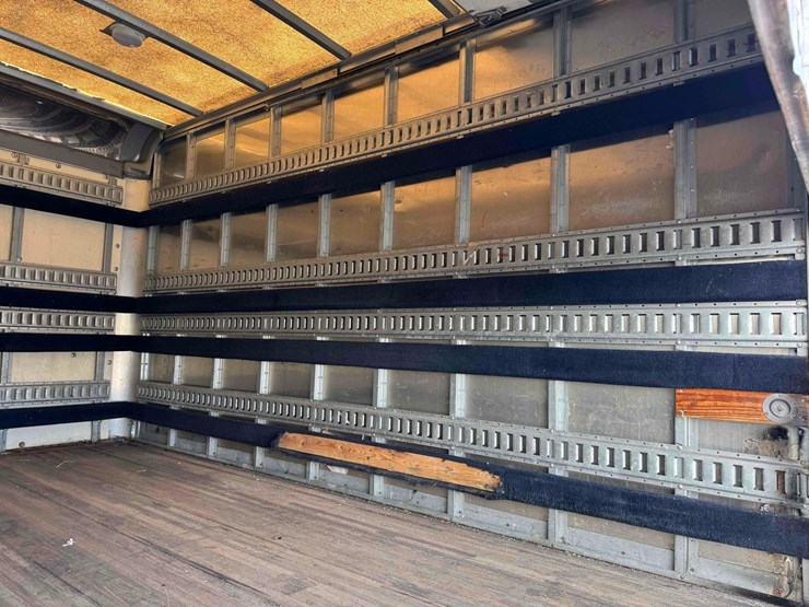 2009-chevrolet-3500-image-11