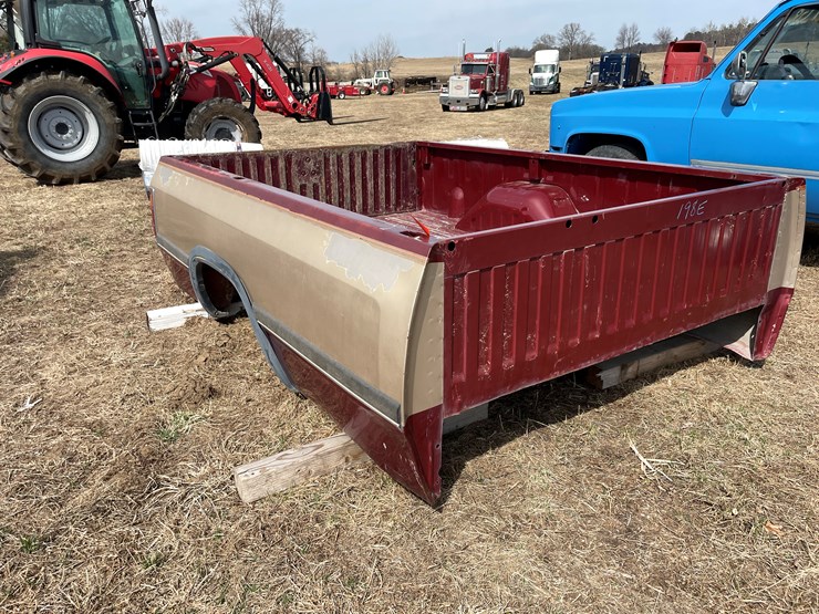 #10731-•-1985-dodge-8'-pickup-box-image-3