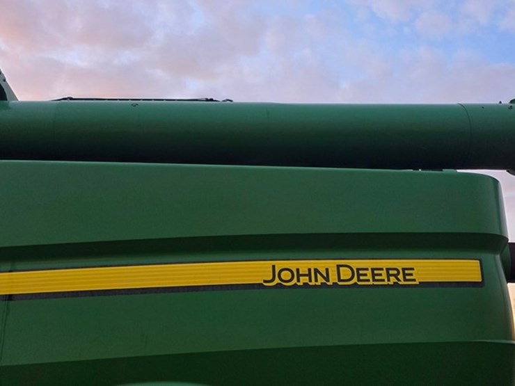 2013-john-deere-s680-image-32