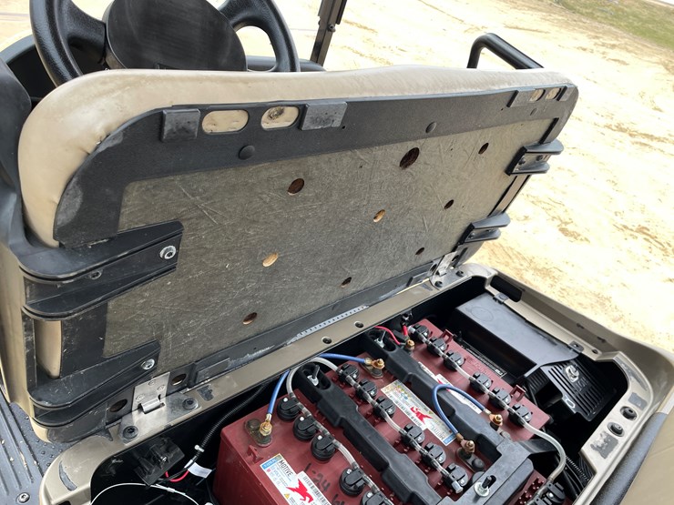 #605-•-ez-go-rxv-electric-golf-cart-image-20