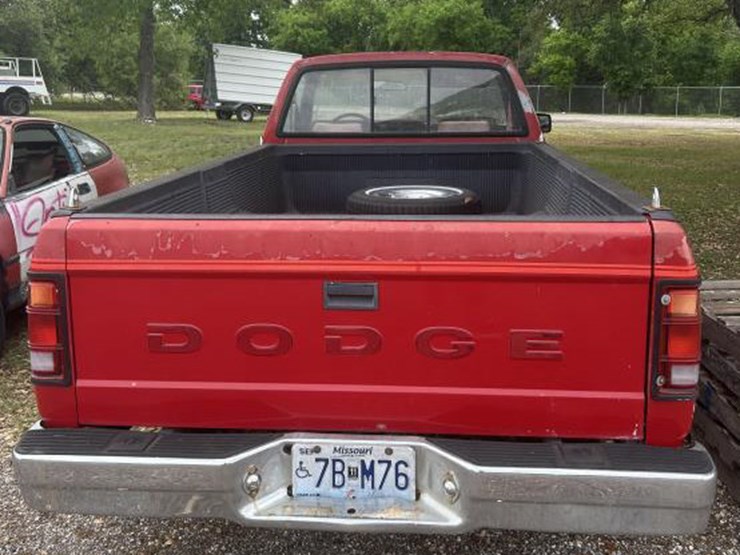 1993-dodge-dakota-image-7