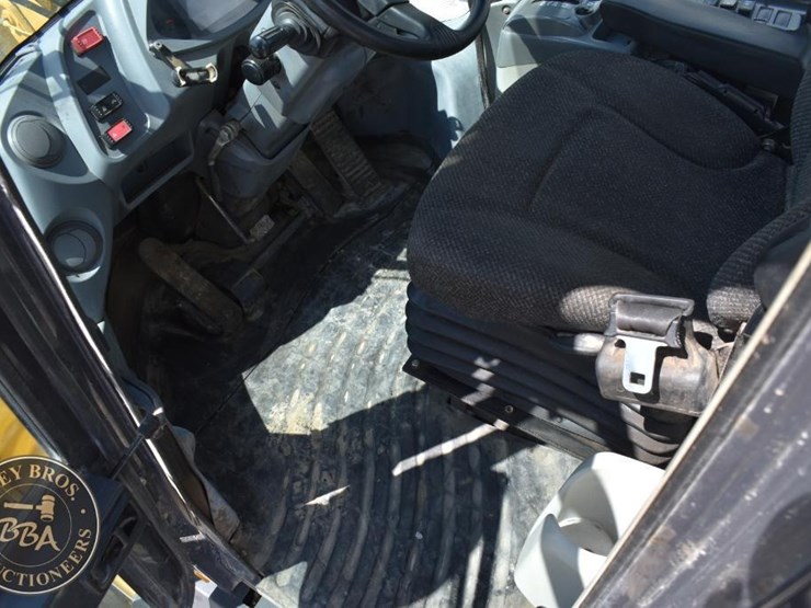 2015-kawasaki-95z7-image-41