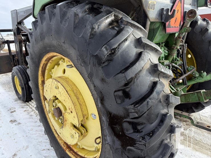 john-deere-4040-image-7