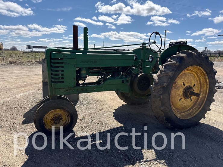 john-deere-b-image-1