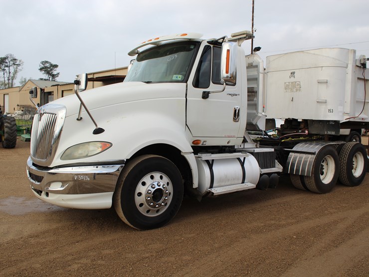 2012-international-prostar-image-1