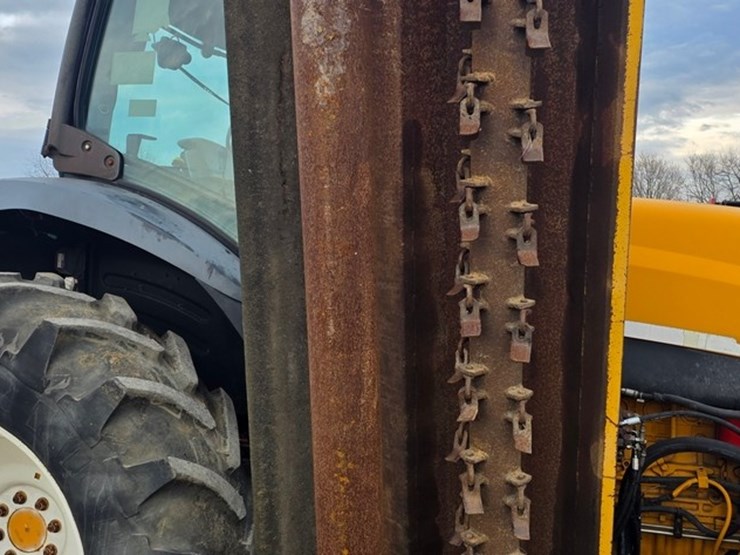 2006-new-holland-ts135a-image-41