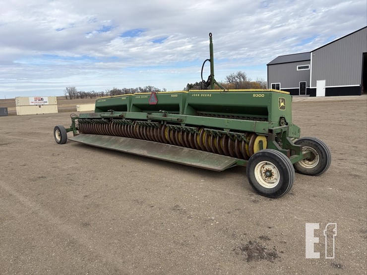 john-deere-9300-image-1