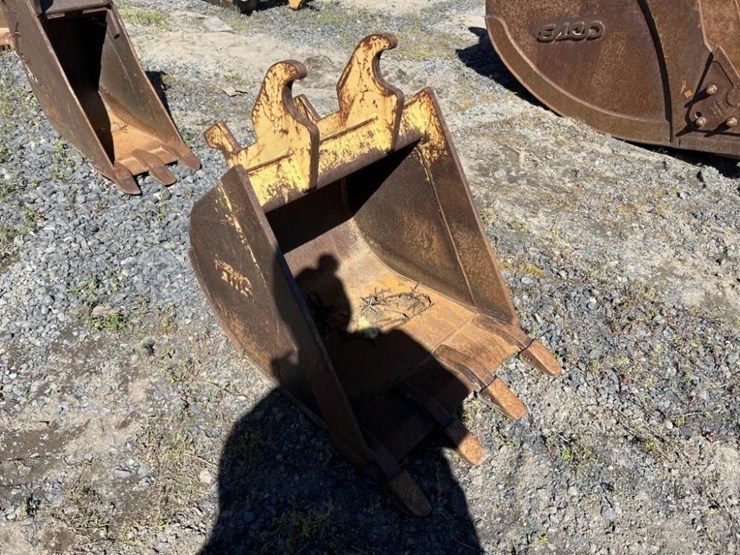 cws-24"-dig-bucket-image-2