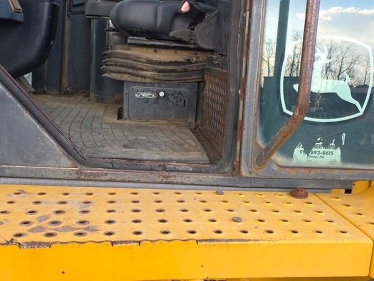 2006-deere-544j-image-56