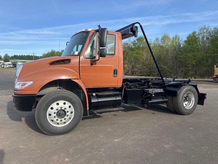 2006-international-durastar-4400-image-1