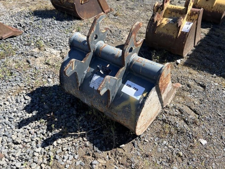 john-deere-24-image-3