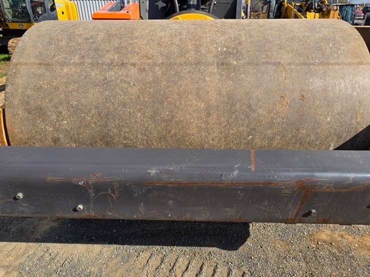 2018-volvo-sd115b-image-36