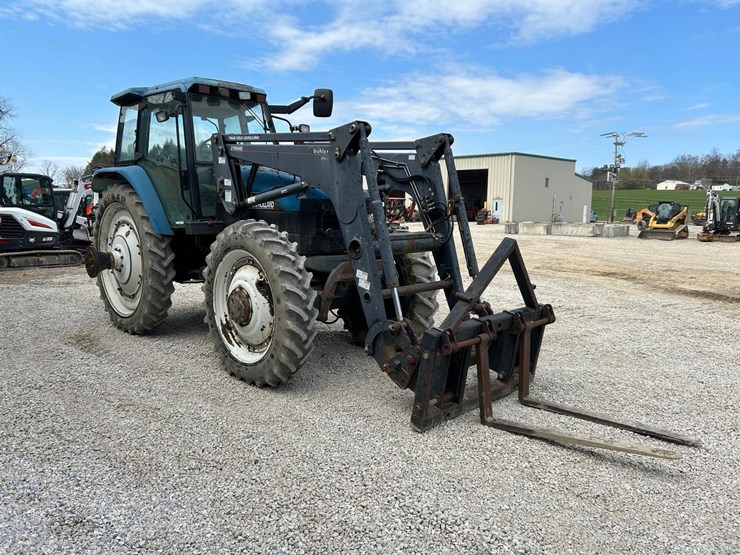 new-holland-tm135-image-6