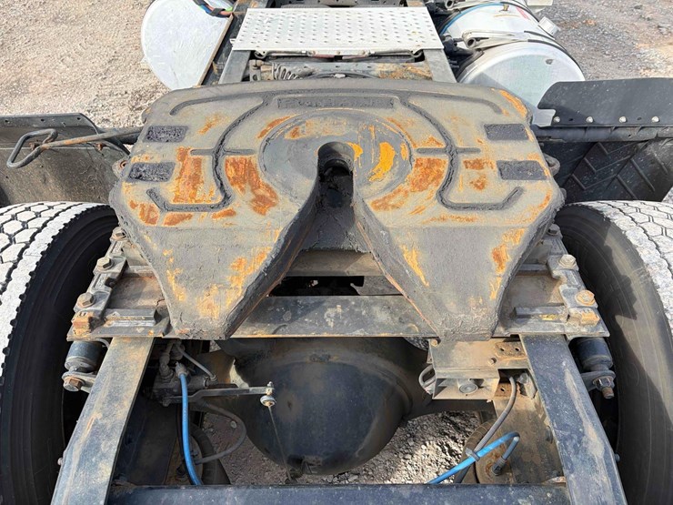 2019-freightliner-cascadia-single-axle-road-tractor-image-5