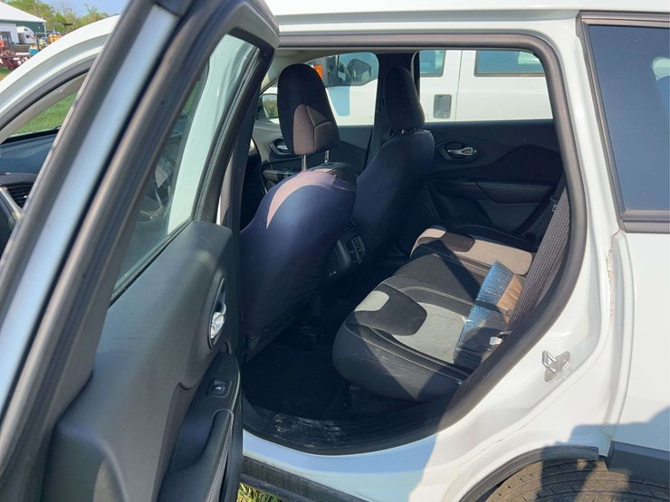 2014-jeep-cherokee-image-6