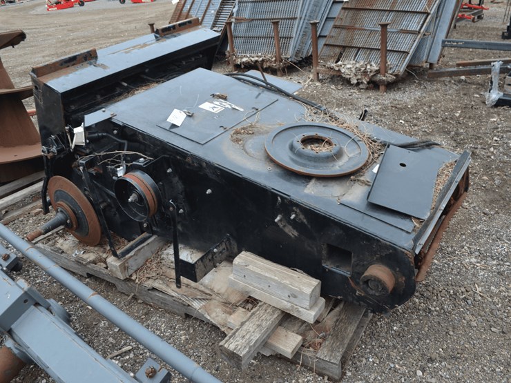 lateral-tilt-feederhouse-for-gleaner-r52-image-1