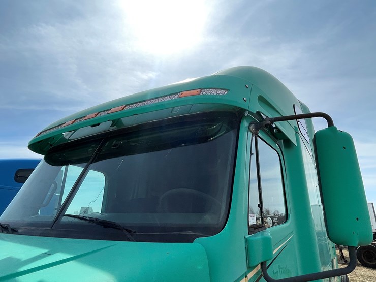 2002-caterpillar-c15-image-13