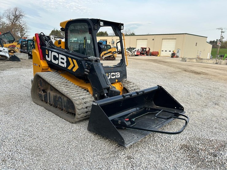 2021-jcb-3ts-8t-image-6