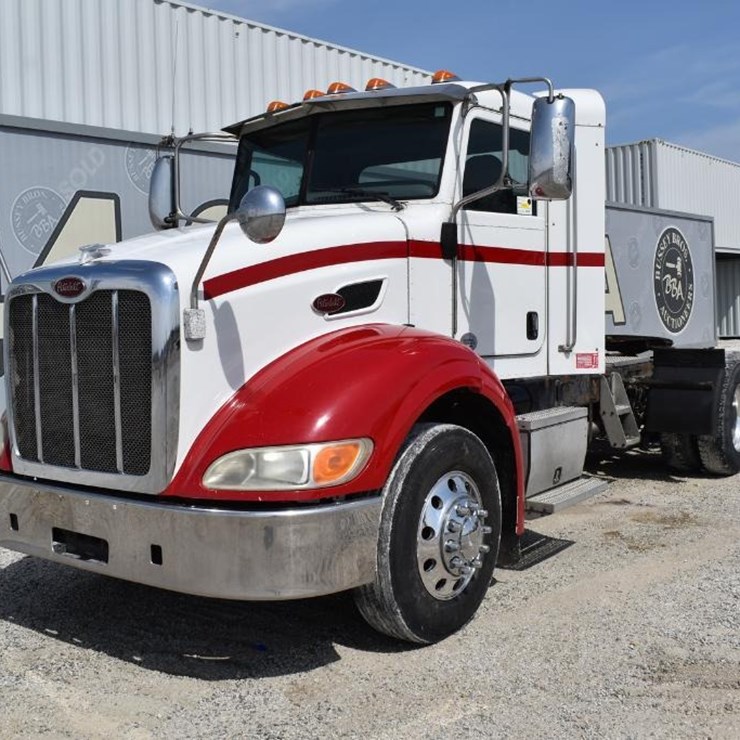 2012 PETERBILT 384