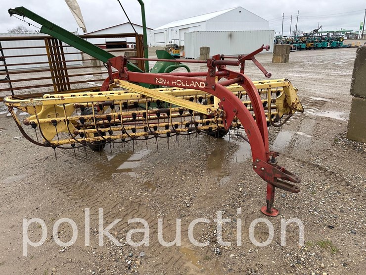 new-holland-260-image-1