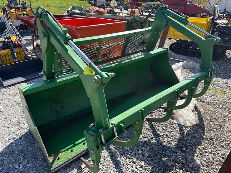 john-deere-8-image-1