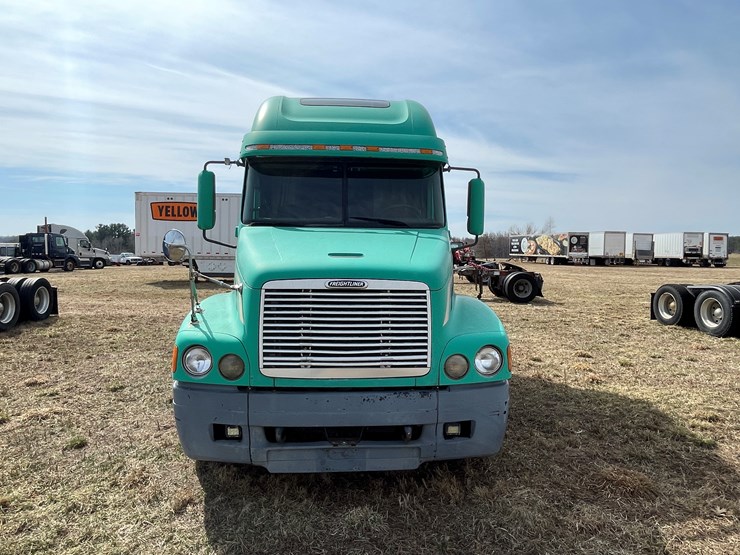 2002-caterpillar-c15-image-2