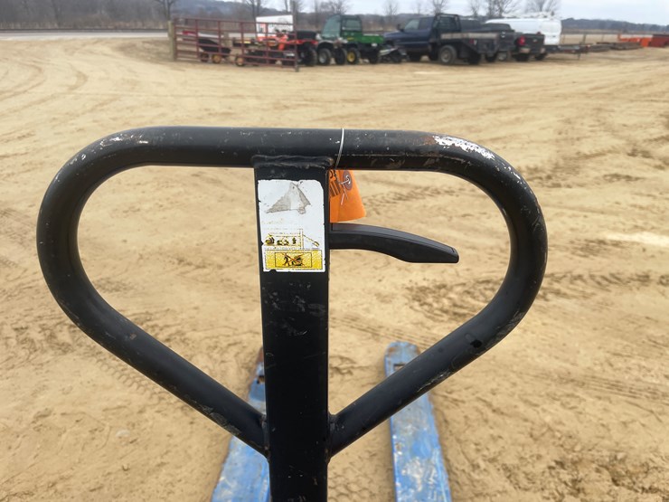 #3918-•-lift-rite-5,500-lbs.-pallet-jack-image-9